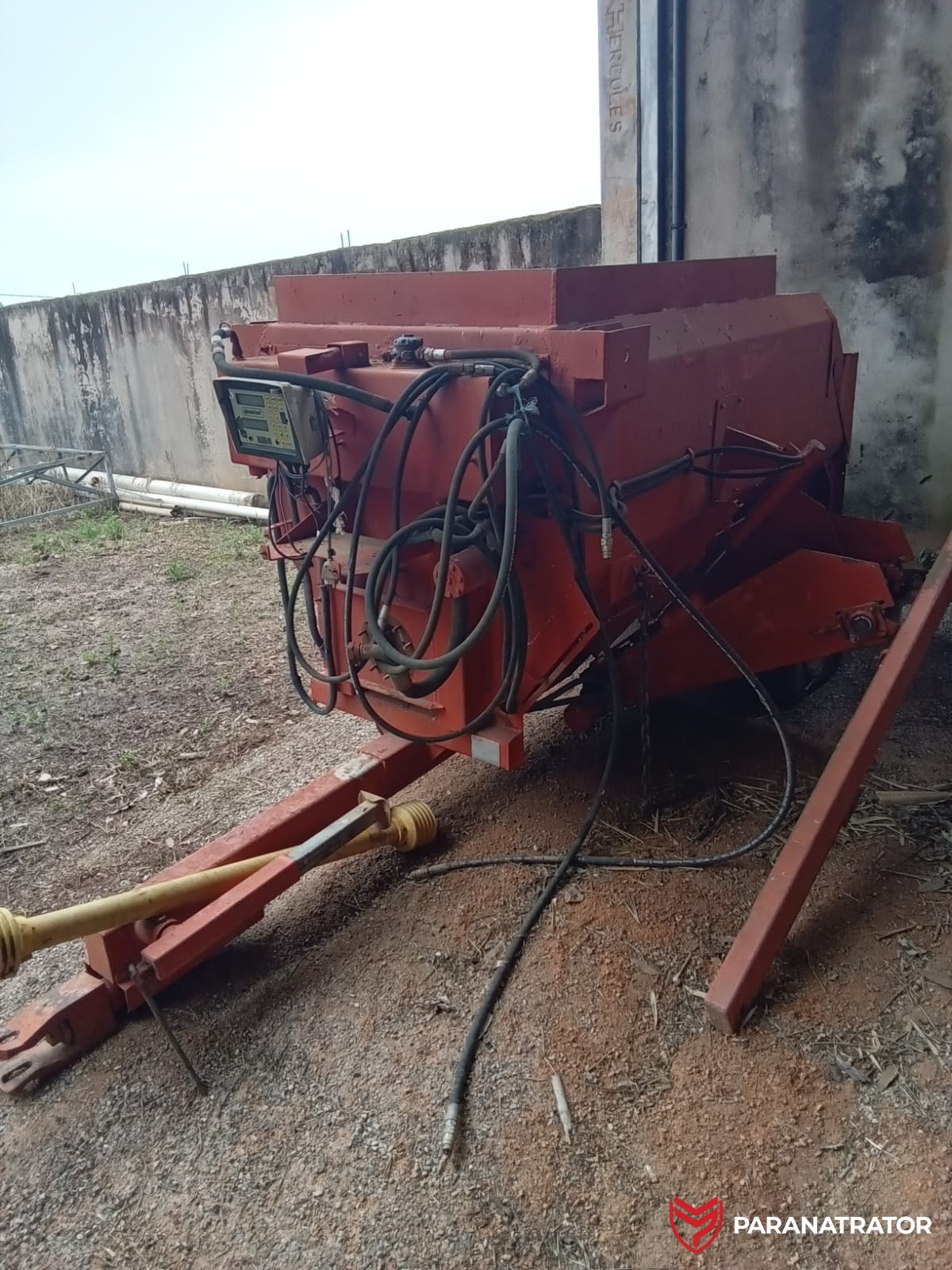VAGÃO MISTURADOR IPACOL VFTM 2.5 IPACOL COM FRESA COM BALANÇA